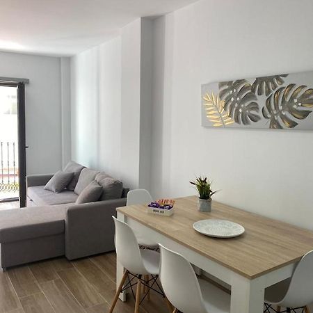 Apartamentos Marmoles Centro مالقة المظهر الخارجي الصورة